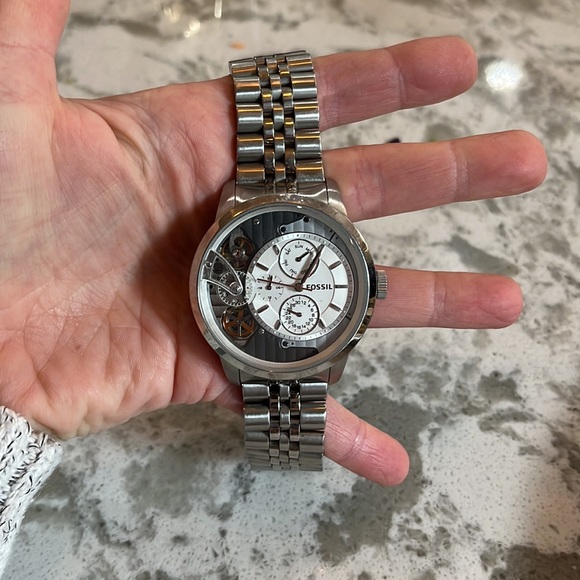 Men’s Silver Fossil Watch - Picture 3 of 3